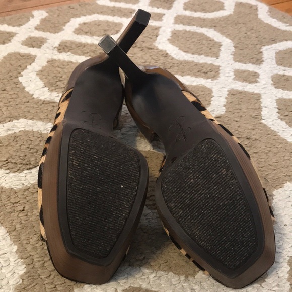 Leopard/Patent Leather Peep Toe 5” Platform Heels - Picture 6 of 8